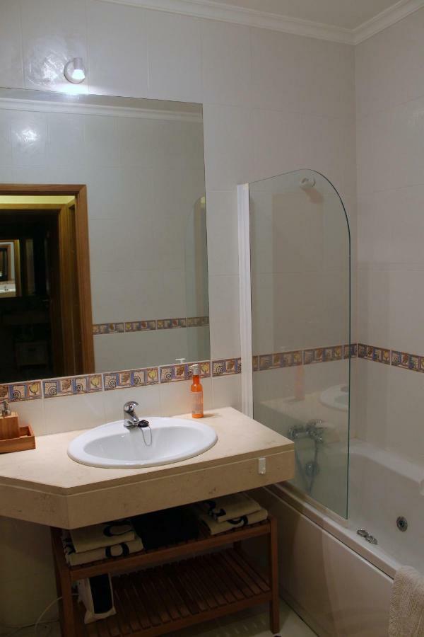 Oporto Apartment Canide Beach บีลาโนวาเดกายา ภายนอก รูปภาพ