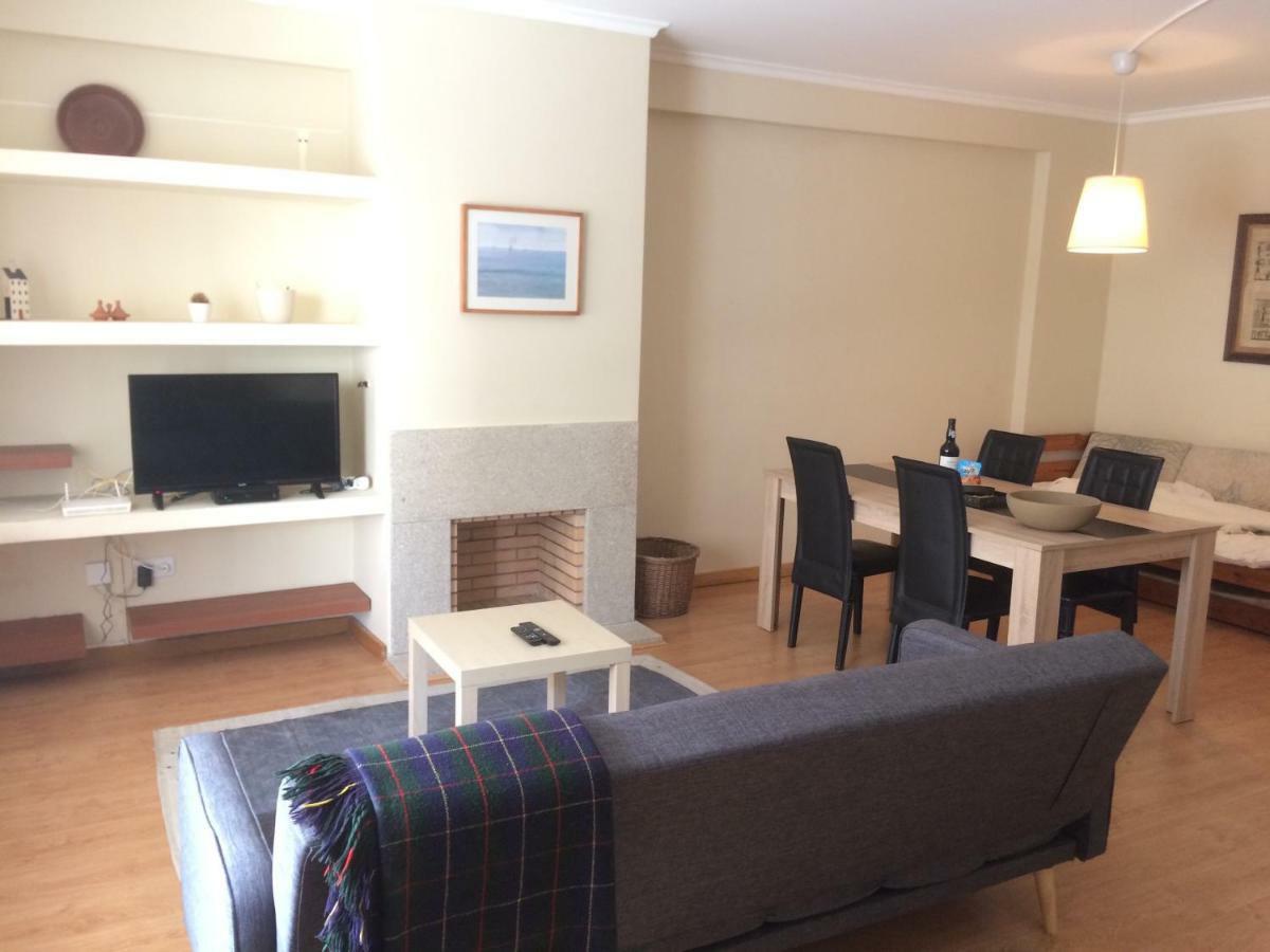 Oporto Apartment Canide Beach บีลาโนวาเดกายา ภายนอก รูปภาพ