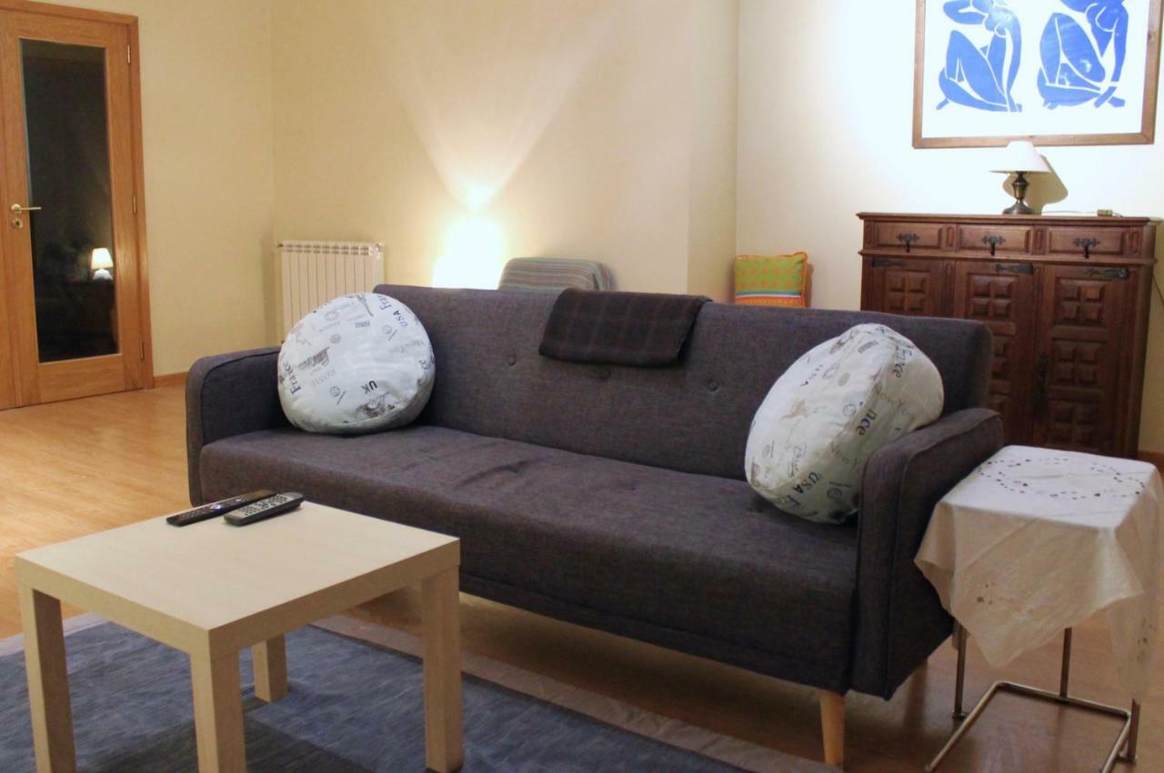 Oporto Apartment Canide Beach บีลาโนวาเดกายา ภายนอก รูปภาพ